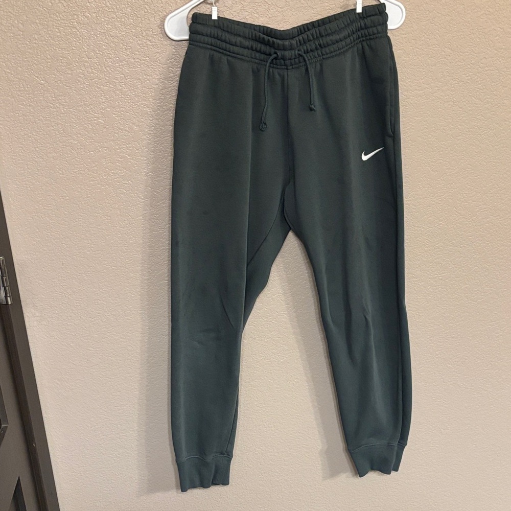Nike Forest Green Sweatpants